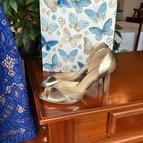 BCBG MaxAzria Blue Lace Jillyan Cocktail Dress Fits like a Size 4 or XS - Small - Picture 12 of 12